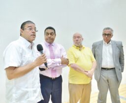 Camacho, Luisín y Monegro supervisan instalaciones