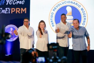 El Boli se juramenta en el PRM y llama a respaldar otra vez al presidente Luis Abinader