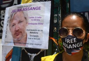 Blinken defiende caso Assange por «poner en peligro seguridad EU