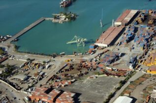 HAITI: Paralizan puertos del país en demanda de salarios atrasados