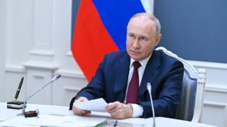 RUSIA: Putin no asistirá a cumbre de los BRICS ante riesgo de ser detenido