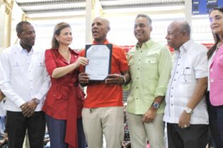 Vicepresidenta Raquel Peña destaca en Azua labor del IAD y otras instituciones en programas de titulación