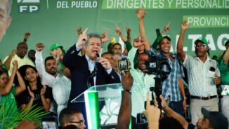 Leonel dice gobierno crítica retraso de obras en La Otra Banda Higuey