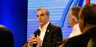 Abinader: “Aquí tiene que haber ajustes (fiscales) y los tiene que hacer cualquiera que gane”