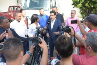 Wellington Arnaud solicita al presidente Abinader aceptar repostulación presidencial