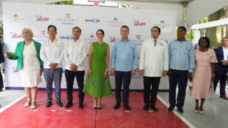 Primera dama, MICM, Infadomi y Arapf entregan remozado  parque en Pedro Brand