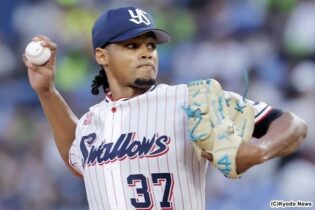 Elvin Rodríguez gana en su debut en la Liga de Beisbol de Japón