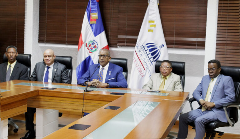 Contraloría dominicana publica 19 informes de auditorías en portal