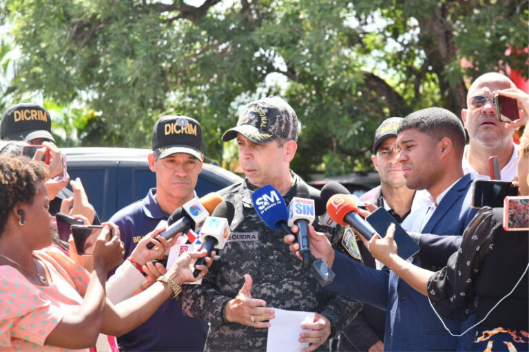 Vigilantes fueron amarrados y uno de ellos amordazado por asaltante, según vocero de la PN