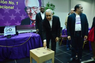 Danilo Medina participa en Asamblea de Delegados del PLD en el D. N.