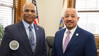 LAWRENCE: Alcalde Brian DePeña nombra a un nuevo jefe de policía