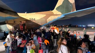 VENEZUELA: Llegan131 migrantes deportados desde Estados Unidos