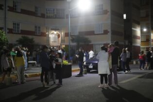 MEXICO: Sismo de magnitud 5,8 saca a mexicanos a las calles