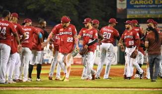Gigantes logra primer triunfo con jonrón de Sirí; Licey blanquea EO