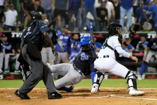 Tigres del Licey blanquean a las Estrellas en final beisbol de la RD
