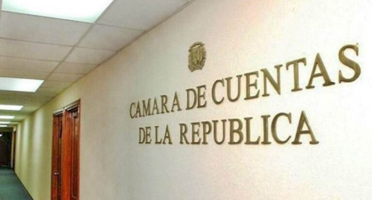 Abinader veta nueva ley Cámara Cuentas; pide sanciones robustas