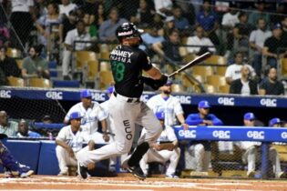 Estrellas se afianzan en el primer lugar RR; Leones vencen Gigantes