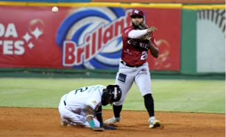 Gigantes ganan segundo en línea y sueñan clasificar; gana el Licey
