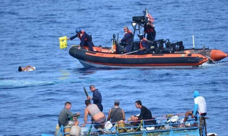 Arrestan migrantes dominicanos en costa noroeste de Puerto Rico