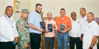 Efemérides Patrias dona cientos de libros al arzobispado de Santo Domingo