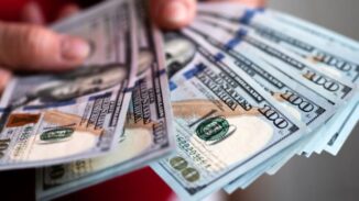 El dólar supera la barrera de 59 pesos dominicanos para la venta
