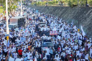 PRM y aliados movilizan miles de personas en una marcha-caravana