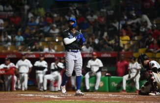 Licey vence a Leones con jonrones de Miguel Andújar; Gigantes caen