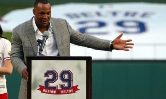 Peloteros dominicanos reciben con algarabía escogencia A. Beltré