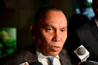 Radhamés Jiménez llama población a votar masivamente