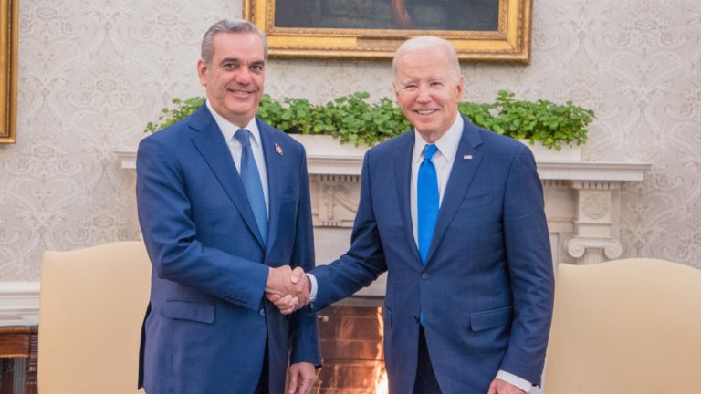 Biden envía carta de felicitación a Abinader por liderazgo en región