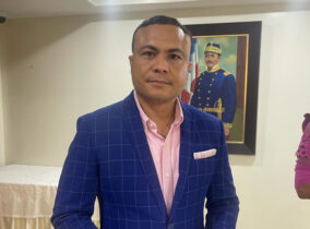 BIS pide a JCE sancionar a Guillermo Moreno por grabar spot en el Senado de RD