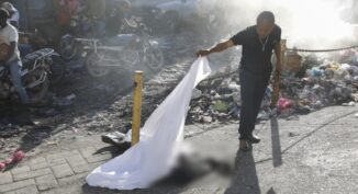 Haití: Hallan docena de cuerpos calcinados, suman 30 en semana