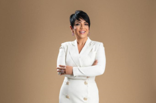Revista Soy Caribe Premium reconoce la trayectoria de Kalys Bautista en el sector Seguros de RD