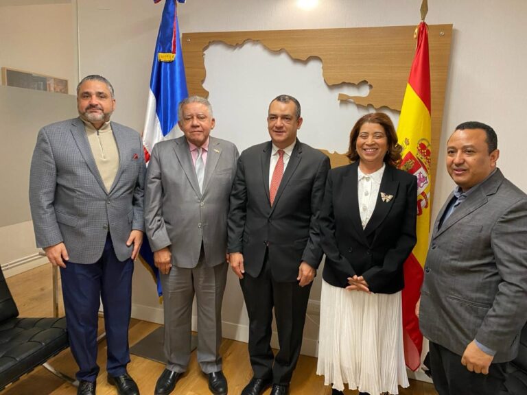Comisión de la JCE verifica en Europa montaje para elecciones del 19 de mayo