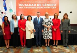Aumenta la participación de la mujer en industria manufacturera