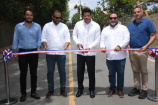 Ministro de Turismo inaugura obra en Jarabacoa por más de 80 millones de pesos
