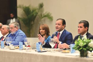 Abel Martínez presenta ejes de desarrollo turístico de su programa de gobierno
