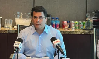 Turismo firma 41 acuerdos para el desarrollo del turismo de RD en Miami