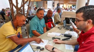 Hacienda llama a policías retirados a buscar cheques de indemnización