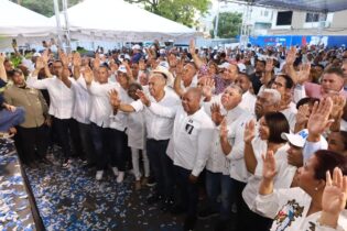 PRM juramenta su comando de campaña en el municipio SDE