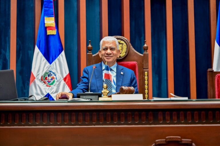 Presidente del Senado asegura la institución avanza en actualización de su sistema informático
