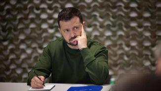 UCRANIA: Zelenski admite que la situación en el frente «se está agravando»