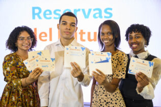 Voluntariado Banreservas convoca estudiantes de escuelas públicas a concursar por becas universitarias