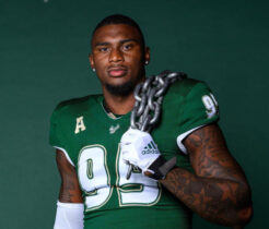 Dominicano Byron Matos se marca la meta de llegar al Super Bowl con los Miami Dolphins