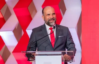 César Iglesias repartirá entre accionistas          RD$1,200 millones