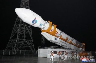 COREA DEL NORTE: Notifica a Japón del lanzamiento de un satélite