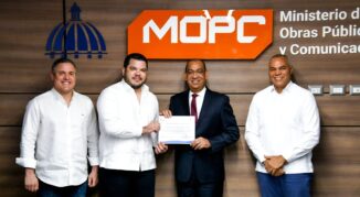 Gobierno entrega 14 millones de dólares para muelle de Manzanillo