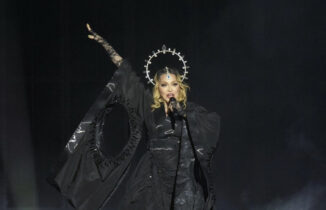 Madonna convierte a Copacabana en Río de Janeiro en una ola humana de 1.5 millones de personas