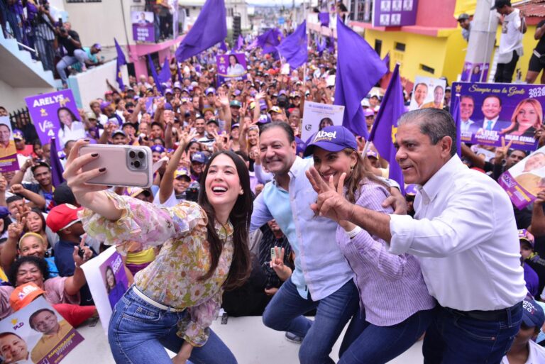 Martínez promete transformar a toda la República Dominicana