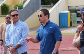Supervisan trabajos estadio Félix Sánchez